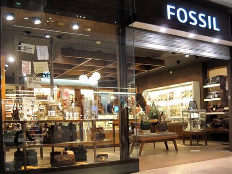 fossil store near me now.